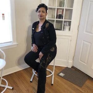 Meet your Posher, Annie